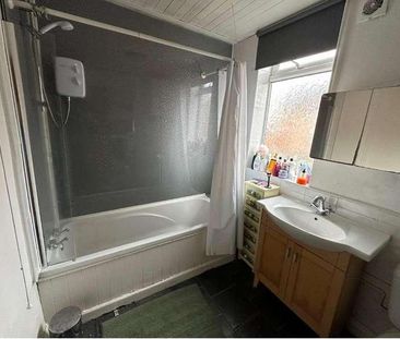 Kathleen Grove, Manchester, M14 - Photo 5