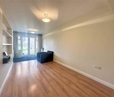 4 bedroom semi-detached house to rent - Photo 2