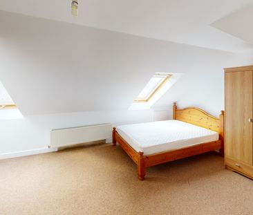 Student Properties to Let - Photo 2