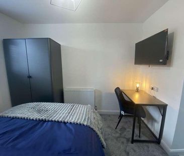 Newly Refurbished Ensuite Room With Kitchenette, PE1 - Photo 1