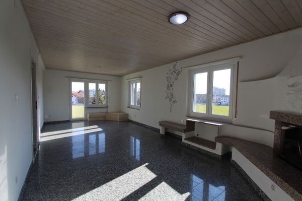 Zu vermieten: 3.5-Zi.-Wohnung mit eigener Waschmaschine und Balkon, Friedhofstrasse 15 in Grenchen - Photo 1