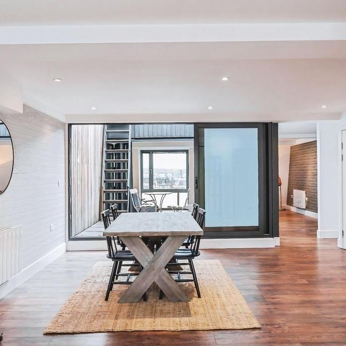 3 bedroom flat to rent - Photo 1