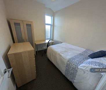 4 bedroom terraced house to rent - Photo 3