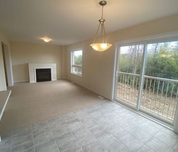 For Lease - 45 Carew Boulevard, Kawartha Lakes, Ontario - Photo 3
