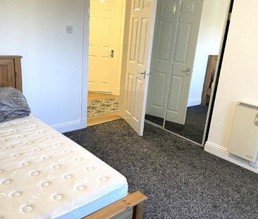 2 bedroom flat to rent - Photo 3