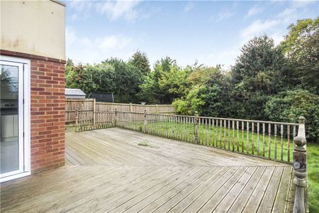 Colman Close, Epsom - Photo 2