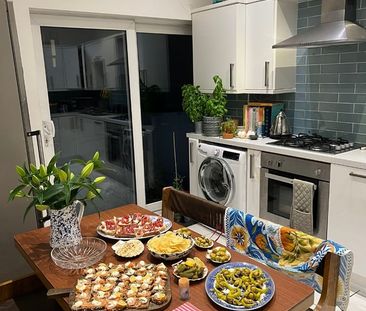 3 Bed Terraced House, Verrier Road, BS5 - Photo 2