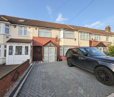 Mornington Crescent, Hounslow, TW5 - Photo 2