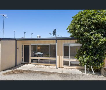 4/18a Roslyn Road, Belmont, Vic 3216 - Photo 2