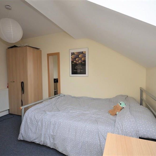 6 bedroom house to rent - Photo 1