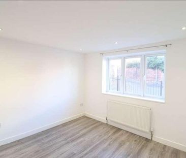 Totteridge Road, High Wycombe, HP13 - Photo 3