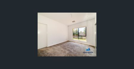 PRIVATE & SPACIOUS HOME LIVING - Photo 2