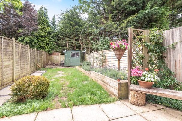 Old Barn View, Godalming - 1 bedroomProperty for lettings - Seymours - Photo 1