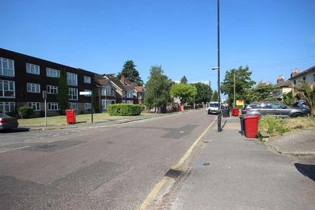 Sussex Place, Slough, SL1 - Photo 2