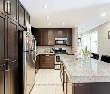 1450 Glen Abbey Gate #1123 - Photo 2