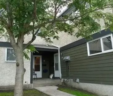 West End 3 bedroom Townhouse | 76 Belmead Gardens Northwest, Edmonton - Photo 1