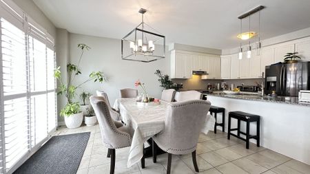 For Lease - 2008 Mullen Street, Innisfil, Ontario - Photo 5