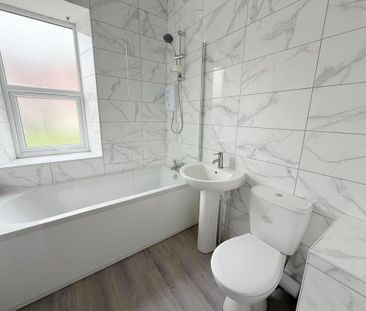 2 bedroom cottage to rent - Photo 2