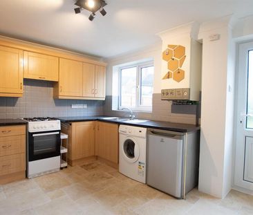 2 bedroom terraced house to rent - Photo 5