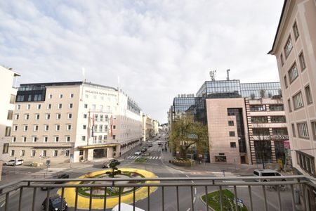 "ANDRÄVIERTEL - Stilvoll Wohnen in sanierter 3 Zimmer Altbauwohnung mit Stadtblick" - Photo 5