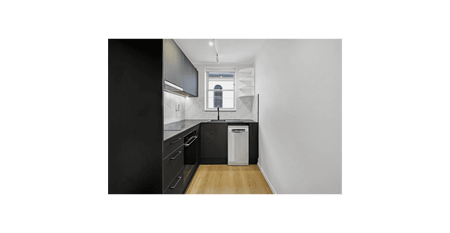 Renovated home in connected city-fringe hub - Photo 5