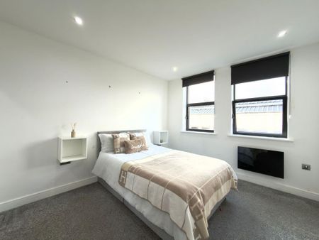 1 bedroom in a flat share to rent - Photo 4