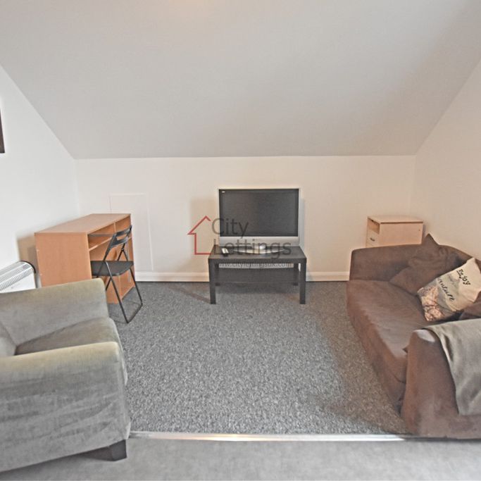 1 Bedroom Apartment - Photo 1