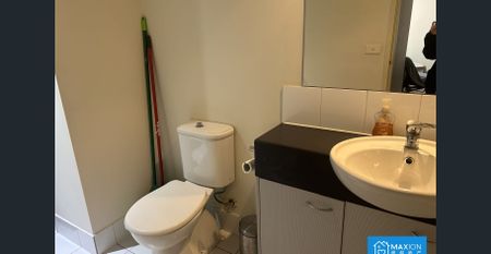 Fully Furnished 1-Bedroom with wood floor+ Private washer - Photo 5