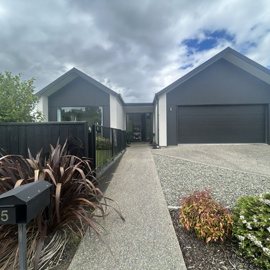 25 Sabine Drive, Richmond, Tasman - Photo 1