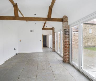 4 bedroom detached house to rent - Photo 6