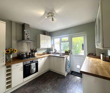 3 bedroom terraced house to rent - Photo 6