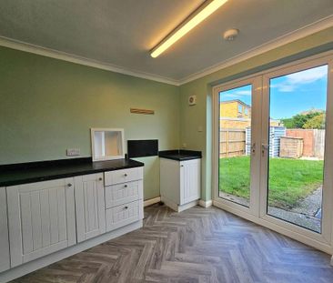3 bedroom terraced house to rent - Photo 6