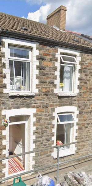 2 bedroom terraced house to rent - Photo 1