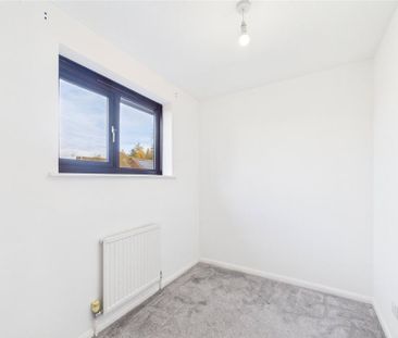 3 bedroom detached house to rent - Photo 5