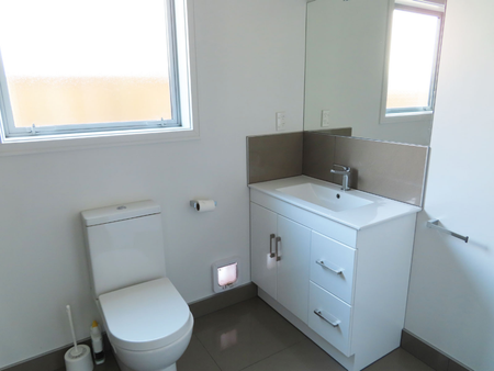 Silverstream Living - Photo 2