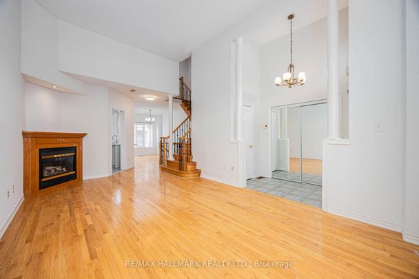 For Lease - 17 Oceanview Street, Richmond Hill, Ontario - Photo 1