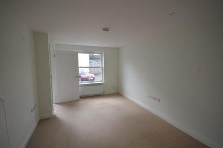 2 bedroom end of terrace house to rent - Photo 3
