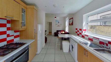 5 bedroom private hall to rent - Photo 4