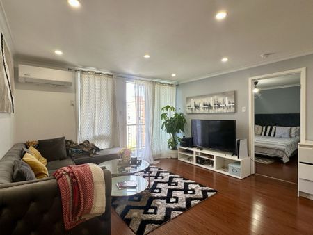 Anjou : condo de 2 chambres avec stationnement extérieur inclus, offert en location semi-meublée ! - Photo 3