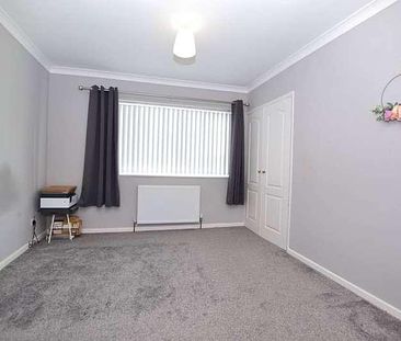 Bedroom First Floor Apartment To Let On Willows Close, Newcastle Upon Tyne, NE13 - Photo 2