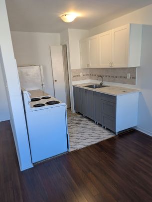 For Lease - 41 Huron Heights Drive Unit# #6, Newmarket, Ontario - Photo 1