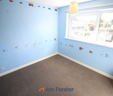 4 bedroom terraced house to rent - Photo 5