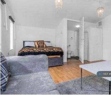 Studio to rent - Photo 6