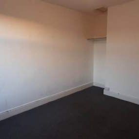 3 bedroom property to rent in Grimsby - Photo 1