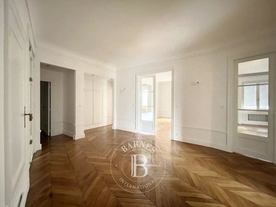 Tout savoir sur cet appartement dans le quartier Monnaie, à Paris 6ème - Photo 1