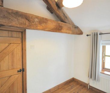 3 bedroom barn conversion to rent - Photo 2