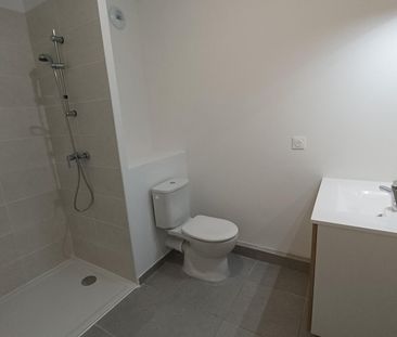 location Appartement T2 DE 40m² À NIMES - Photo 6
