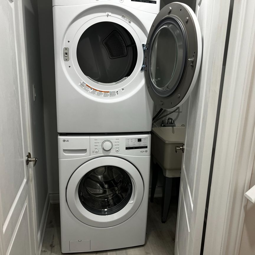 For Lease - 21 Sewells Lane, Brampton, Ontario - Photo 1