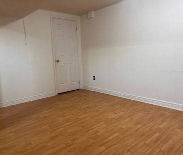 For Lease - 3156 Mccarron Crescent Unit# Basement, Mississauga, Ont... - Photo 5
