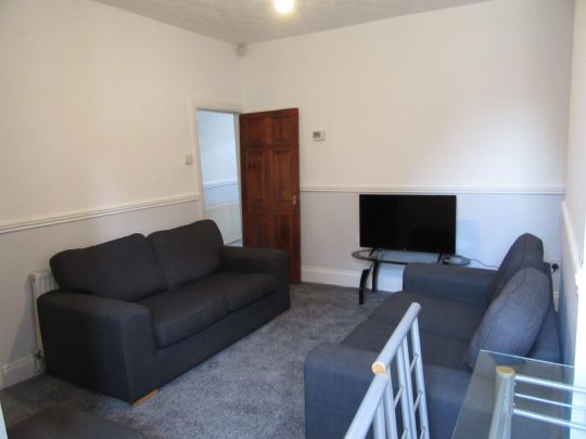 To Let: West Terrace, North Ormesby, Middlesbrough, TS3 - Photo 1